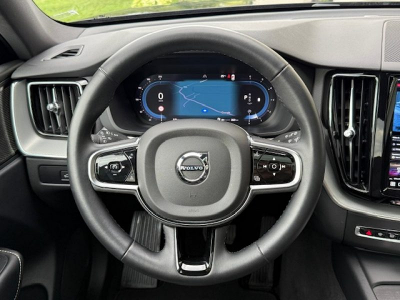 Volvo XC 60 R- DESIGN, AWD, SZYBER DACH, NOWE AUTO, GWARANCJA! II (2017-)