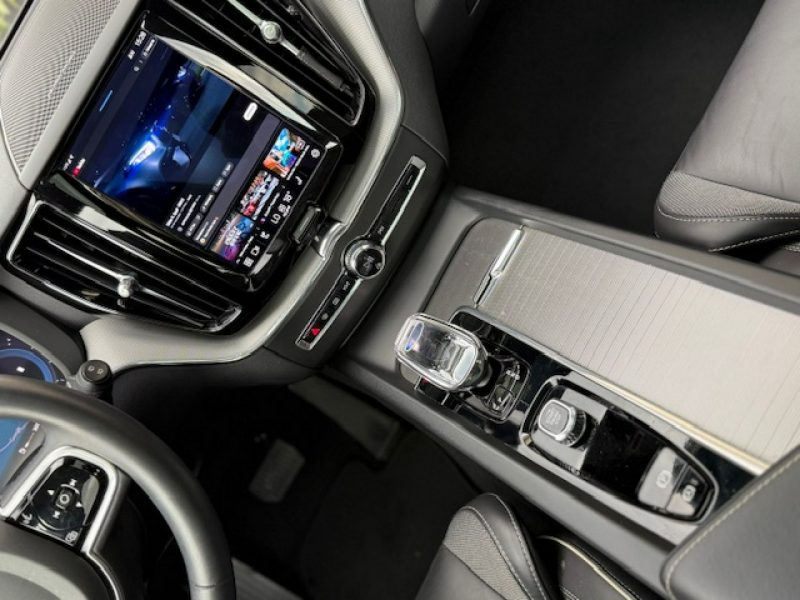 Volvo XC 60 R- DESIGN, AWD, SZYBER DACH, NOWE AUTO, GWARANCJA! II (2017-)