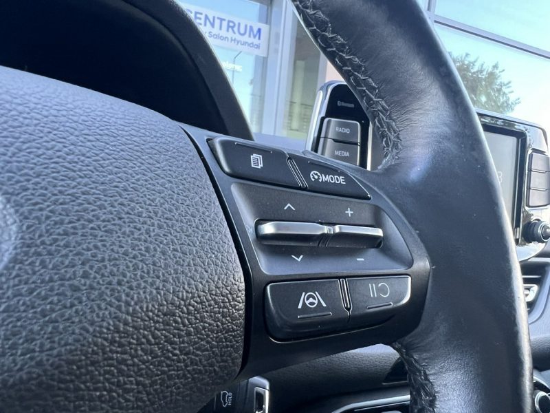 Hyundai i30 1.5DPI 110KM Comfort+Pakiet Zimowy Kamera Tył Salon Polska 1wł. FV23% III (2017-)