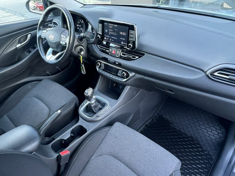 Hyundai i30 1.5DPI 110KM Comfort+Pakiet Zimowy Kamera Tył Salon Polska 1wł. FV23% III (2017-)
