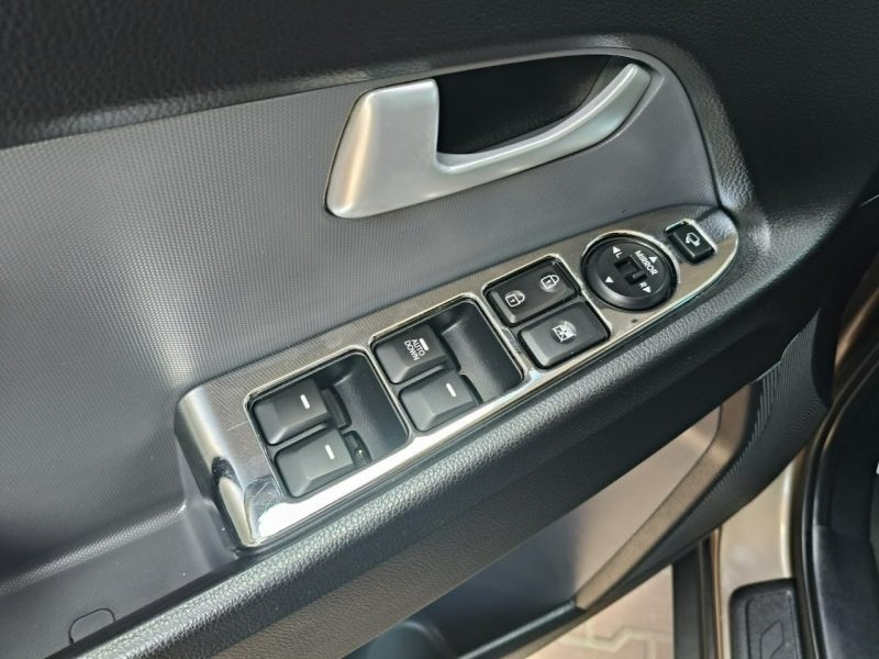 Kia Sportage 2.0 163 KM Kamera, Navi, Grzane Fotele Przód/Tył, HandsFree, Xenon III (2010-2015)