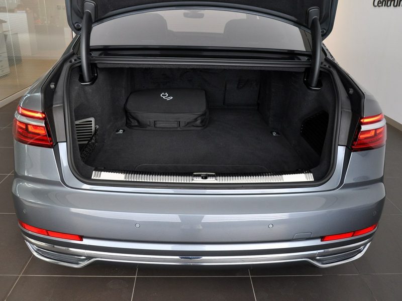 Audi A8 60TFSIe Quattro LANG MatrixHD B&O Kamery360 OśSkrętna TempomatACC TV D5 (2017-)
