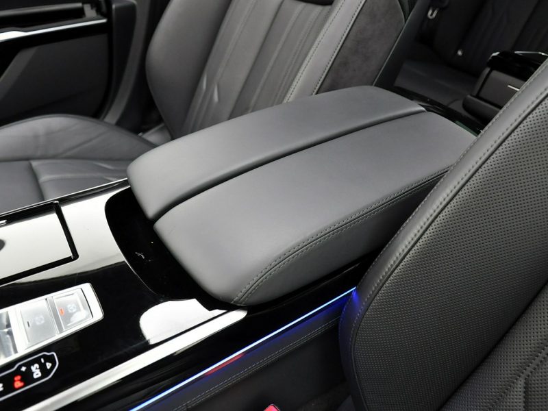 Audi A8 60TFSIe Quattro LANG MatrixHD B&O Kamery360 OśSkrętna TempomatACC TV D5 (2017-)