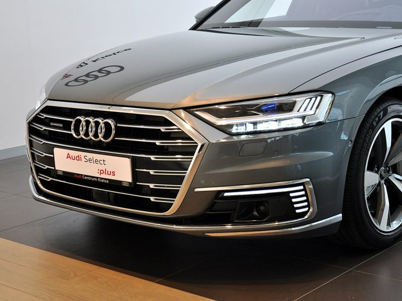 Audi A8 60TFSIe Quattro LANG MatrixHD B&O Kamery360 OśSkrętna TempomatACC TV D5 (2017-)
