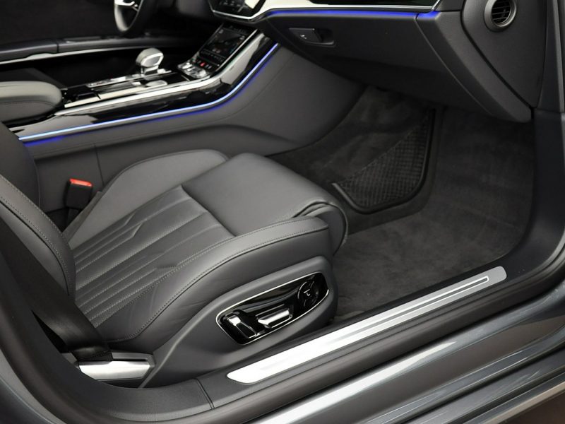 Audi A8 60TFSIe Quattro LANG MatrixHD B&O Kamery360 OśSkrętna TempomatACC TV D5 (2017-)