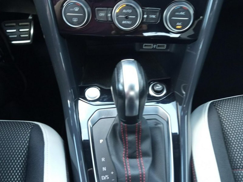 Volkswagen T-Roc 1.5TSI 150KM DSG Premium Kamera Czujniki KeyLess SalonPL Gwar. Dealer