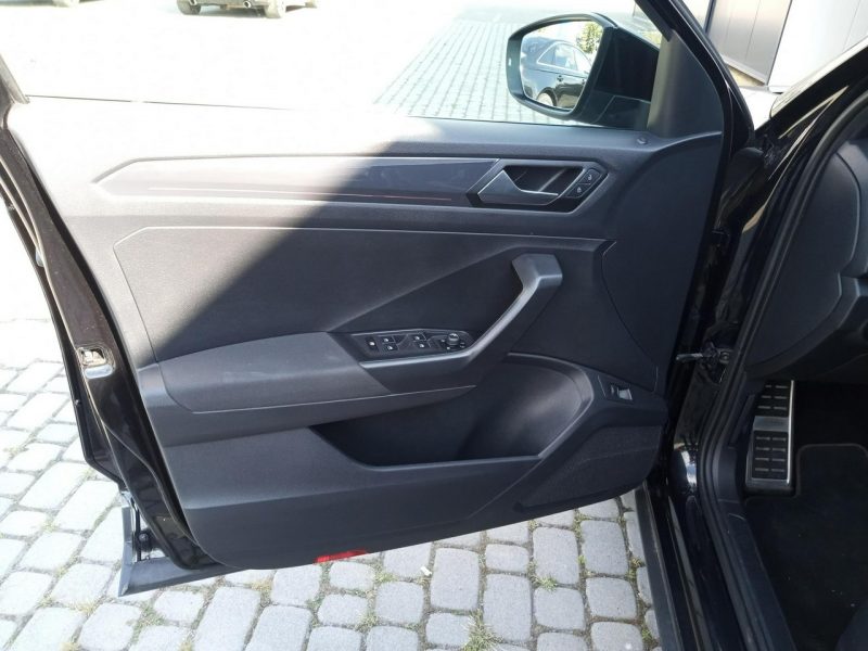 Volkswagen T-Roc 1.5TSI 150KM DSG Premium Kamera Czujniki KeyLess SalonPL Gwar. Dealer