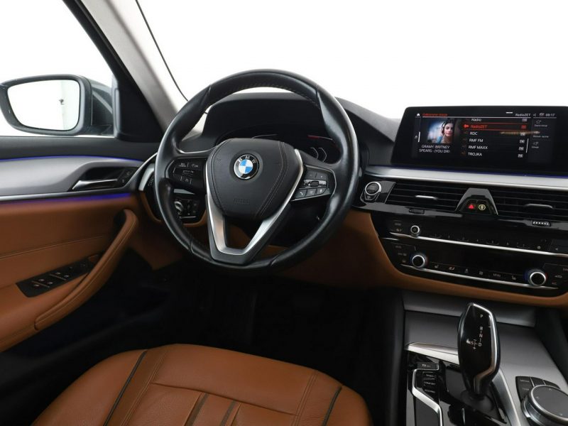 BMW 520 4x4 automat full LED skóra navi kamera i czujniki parkowania el. stero G30/G31 (2017-2023)