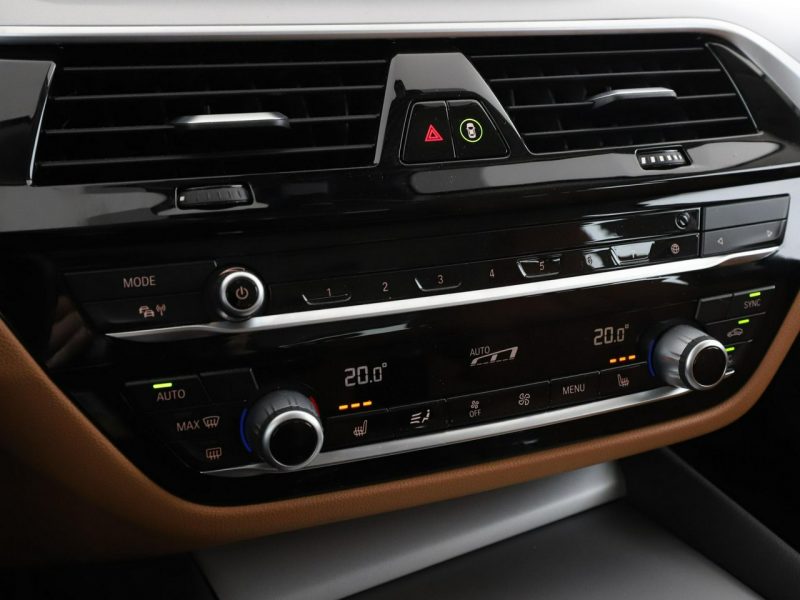 BMW 520 4x4 automat full LED skóra navi kamera i czujniki parkowania el. stero G30/G31 (2017-2023)
