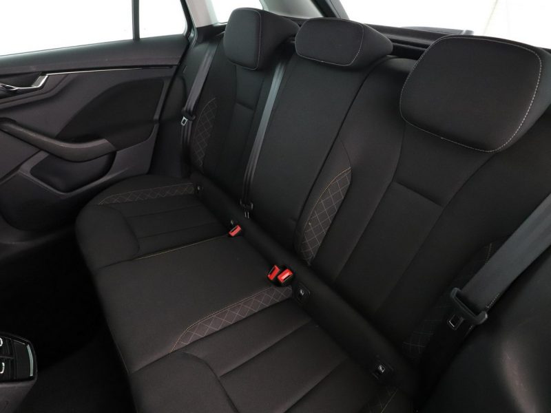Škoda Scala 1.0 TSI Benzyna Climatronic Elektryka Asystenci Bluetooth LED PDC