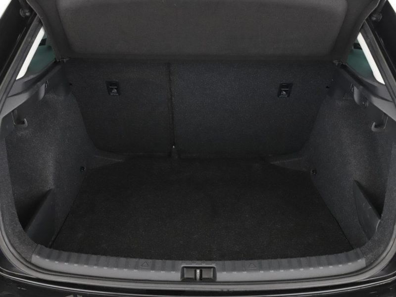 Škoda Scala 1.0 TSI Benzyna Climatronic Elektryka Asystenci Bluetooth LED PDC