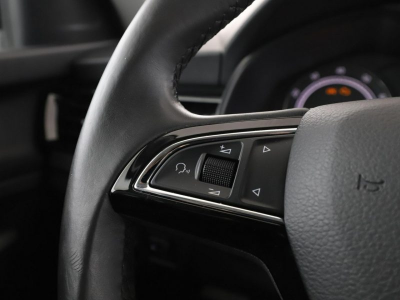 Škoda Scala 1.0 TSI Benzyna Climatronic Elektryka Asystenci Bluetooth LED PDC