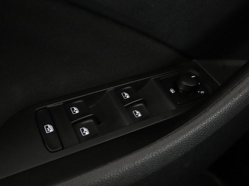 Škoda Scala 1.0 TSI Benzyna Climatronic Elektryka Asystenci Bluetooth LED PDC