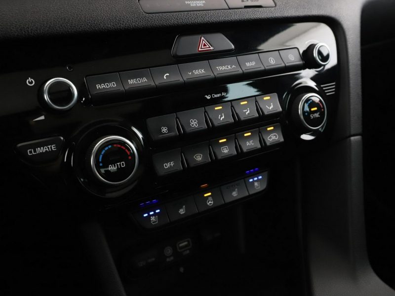 Kia Sportage 4x4 automat skóra panorama bi-xenon navi klima auto kamery III (2010-2015)