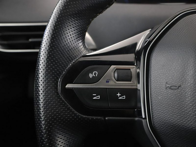 Peugeot 3008 full LED panorama półskóra navi virtual cocpit klima auto II (2016-)