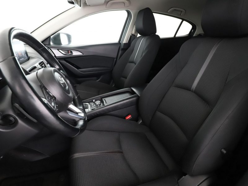 Mazda 3 Automat navi kamera i czujniki parkowania klima auto grzane fotele III (2013-)