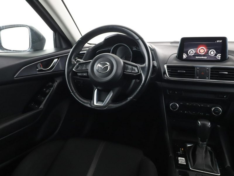 Mazda 3 Automat navi kamera i czujniki parkowania klima auto grzane fotele III (2013-)