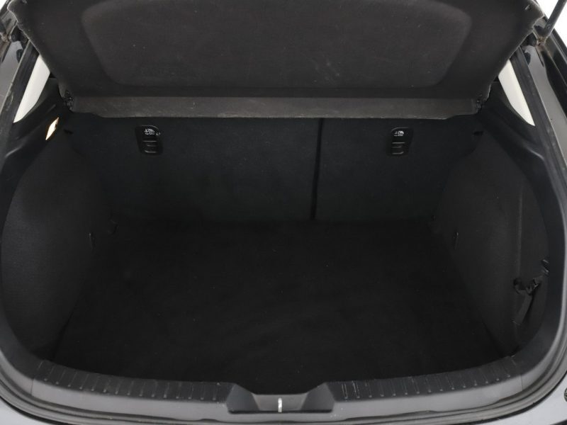 Mazda 3 Automat navi kamera i czujniki parkowania klima auto grzane fotele III (2013-)