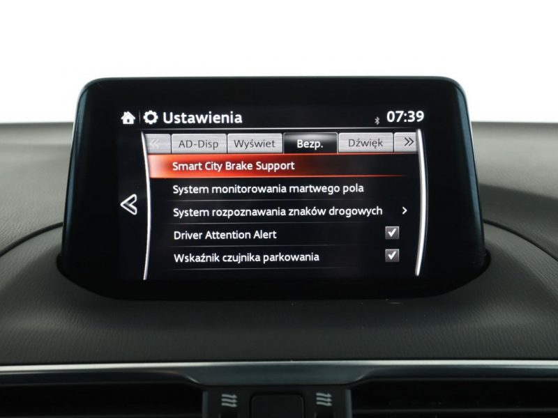 Mazda 3 Automat navi kamera i czujniki parkowania klima auto grzane fotele III (2013-)