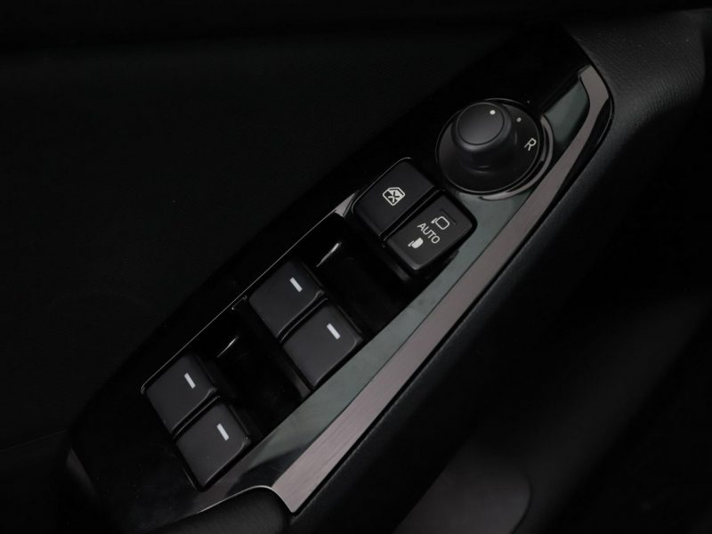 Mazda 3 Automat navi kamera i czujniki parkowania klima auto grzane fotele III (2013-)