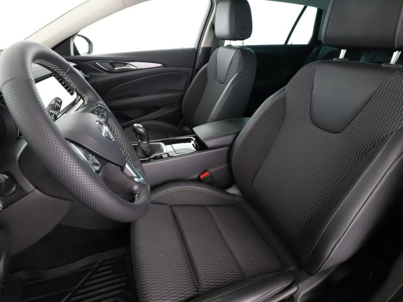 Opel Insignia navi klima auto kamera i czujniki parkowania grzane fotele B (2017-)