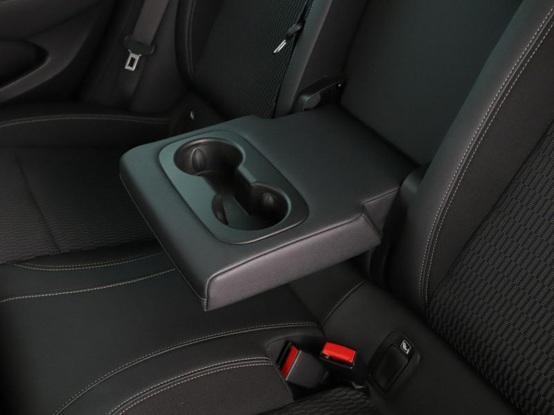 Opel Insignia navi klima auto kamera i czujniki parkowania grzane fotele B (2017-)