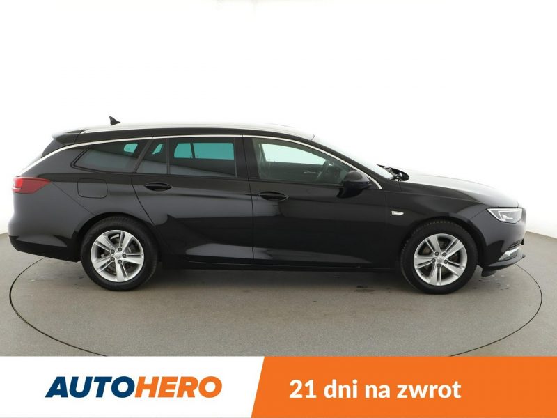 Opel Insignia navi klima auto kamera i czujniki parkowania grzane fotele B (2017-)