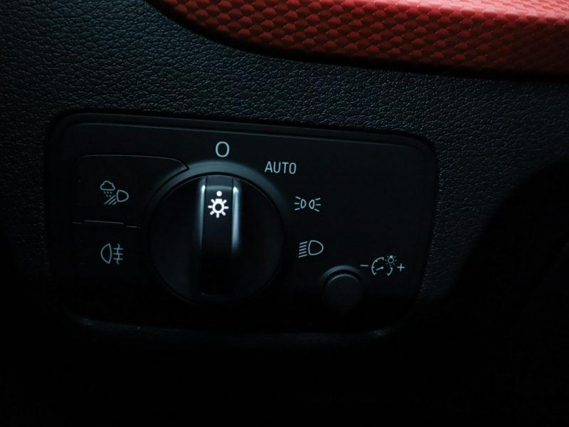 Audi Q2 full LED navi klimatyzacja czujniki parkowania