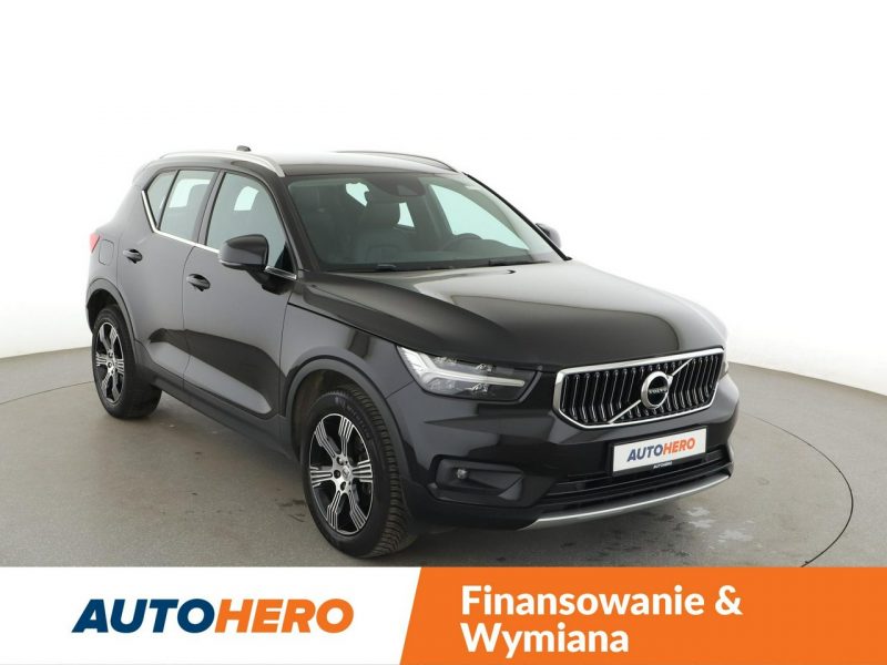 Volvo XC 40 Automat full LED skóra navi kamera i czujniki parkowania