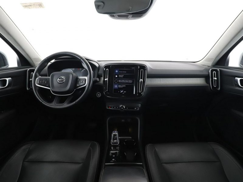 Volvo XC 40 Automat full LED skóra navi kamera i czujniki parkowania