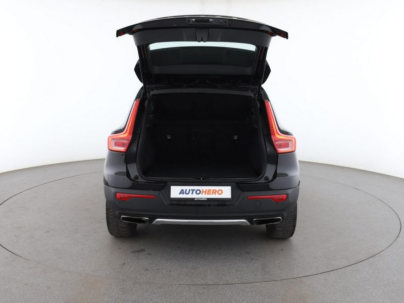Volvo XC 40 Automat full LED skóra navi kamera i czujniki parkowania