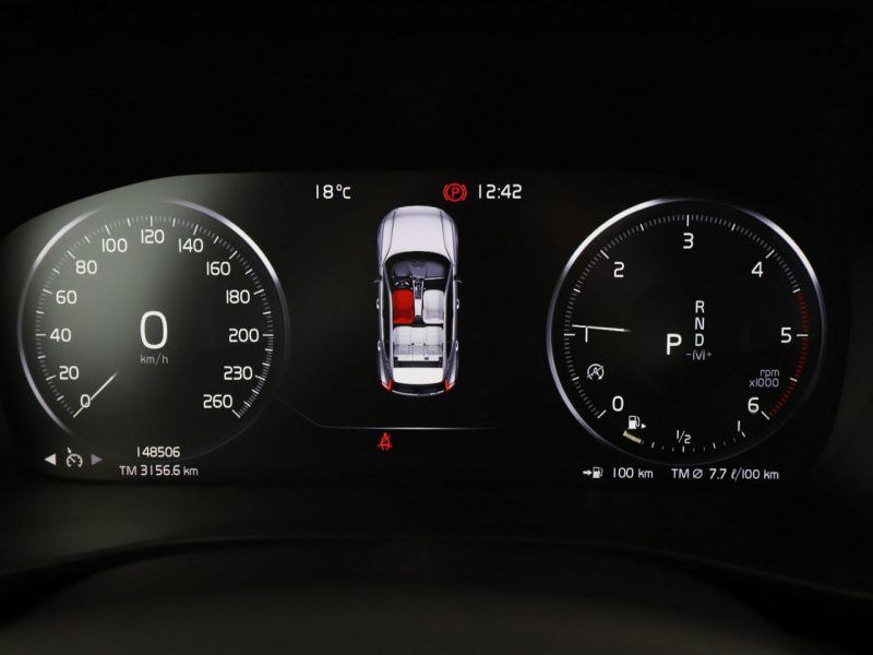 Volvo XC 40 Automat full LED skóra navi kamera i czujniki parkowania