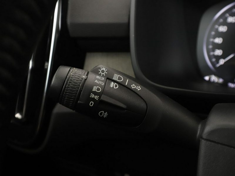 Volvo XC 40 Automat full LED skóra navi kamera i czujniki parkowania