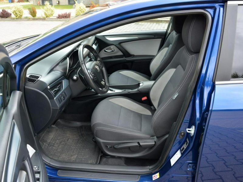 Toyota Avensis 1.8 VVT-i(147KM) Xenon Ledy Navi Kamera Grzane Fotele z Niemiec III (2009-)