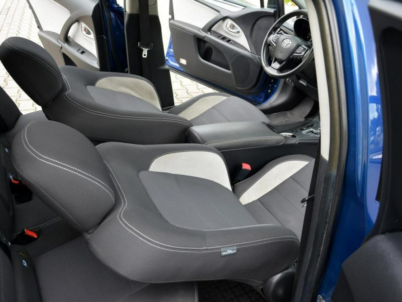 Toyota Avensis 1.8 VVT-i(147KM) Xenon Ledy Navi Kamera Grzane Fotele z Niemiec III (2009-)