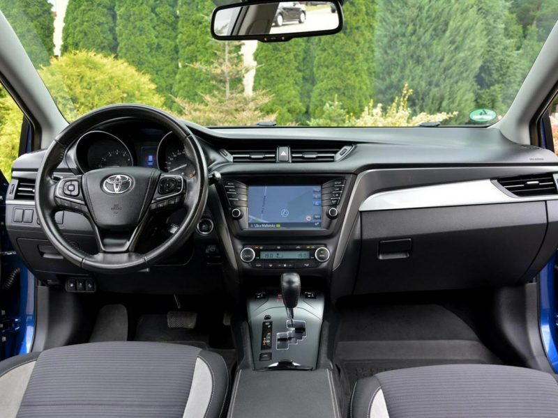 Toyota Avensis 1.8 VVT-i(147KM) Xenon Ledy Navi Kamera Grzane Fotele z Niemiec III (2009-)