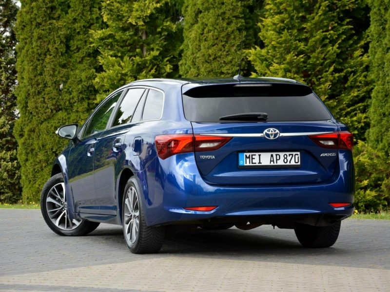 Toyota Avensis 1.8 VVT-i(147KM) Xenon Ledy Navi Kamera Grzane Fotele z Niemiec III (2009-)