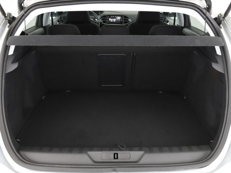 Peugeot 308 Allure navi kamera niski przebieg klima-auto ACC FullLED T9 (2014-2021)