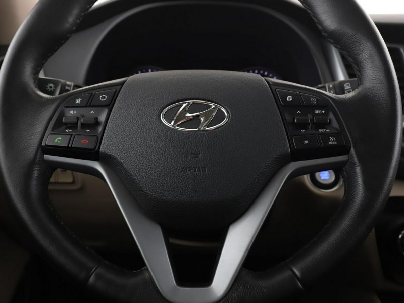 Hyundai Tucson 2.0d Automat 4WD Premium Panorama Grzana Wentylowana Skóra Navi Kamera III (2015-2020)