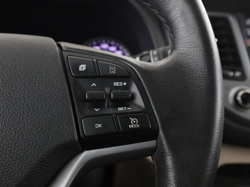Hyundai Tucson 2.0d Automat 4WD Premium Panorama Grzana Wentylowana Skóra Navi Kamera III (2015-2020)