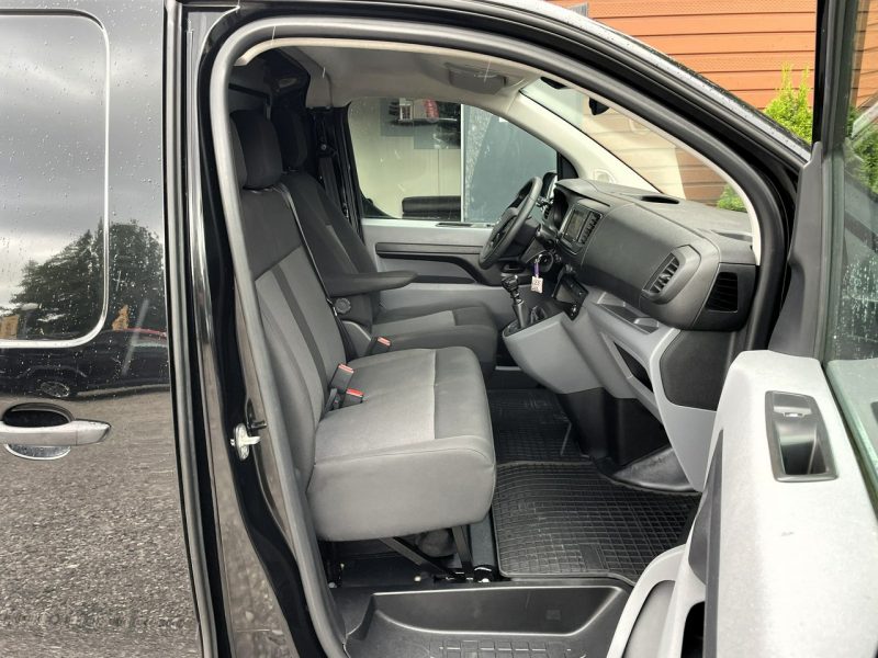 Opel Vivaro Klimatyzacja, Nawigacja, Tempomat, CarPlay, Grzane Lusterka, Czujniki III (2019-)