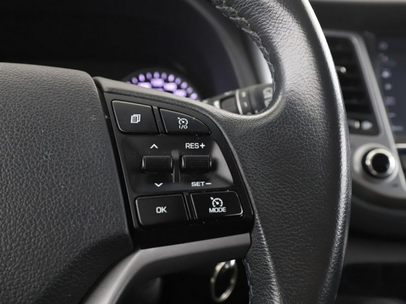 Hyundai Tucson LED grzane fotele klima czujniki parkowania navi bluetooth III (2015-2020)