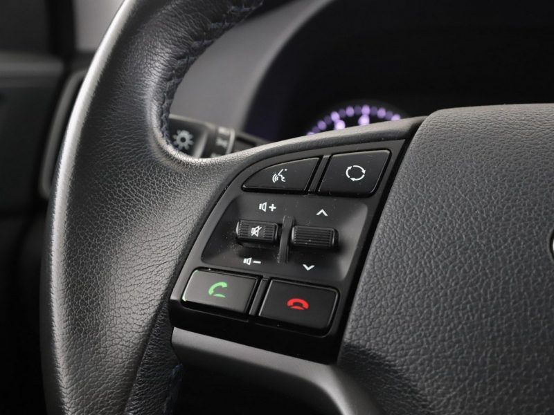 Hyundai Tucson LED grzane fotele klima czujniki parkowania navi bluetooth III (2015-2020)