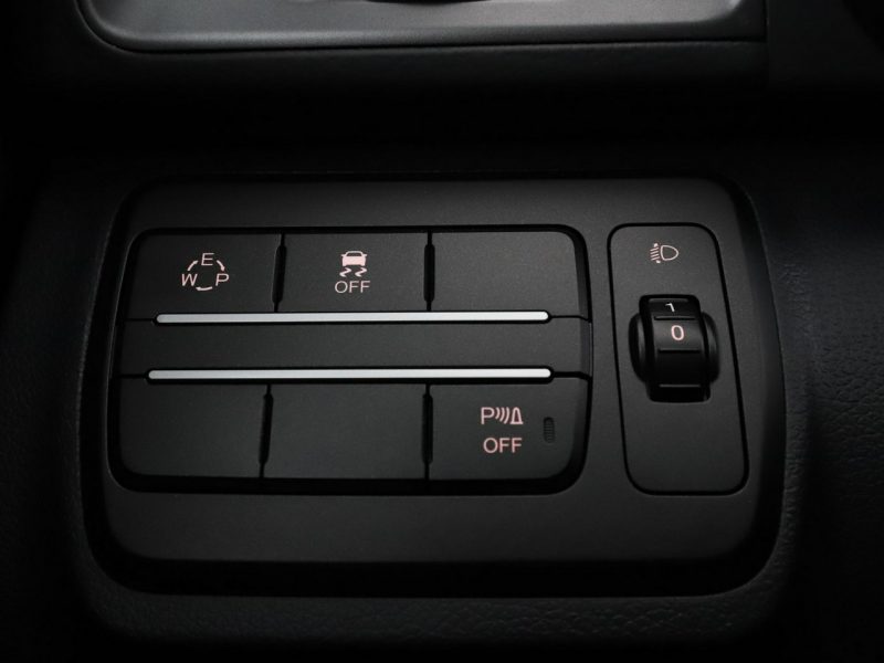 SsangYong XLV automat skóra kamera-PDC grzane fotele hak tempomat
