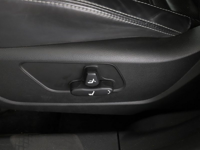 SsangYong XLV automat skóra kamera-PDC grzane fotele hak tempomat