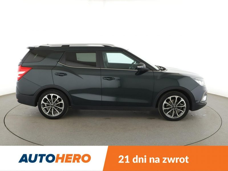 SsangYong XLV automat skóra kamera-PDC grzane fotele hak tempomat
