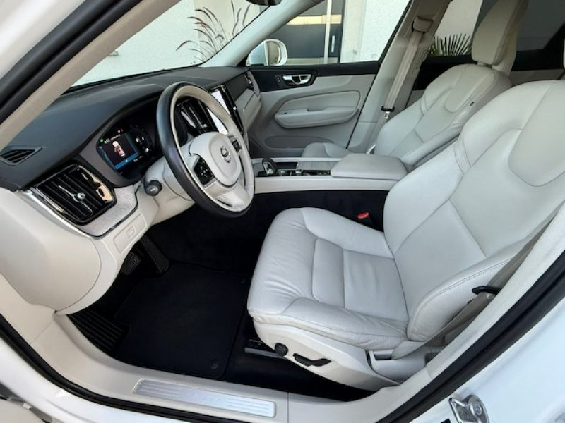 Volvo XC 60 NOWY MODEL, JASNY ŚRODEK, B4 DIESEL, 197PS, SUPER STAN! II (2017-)