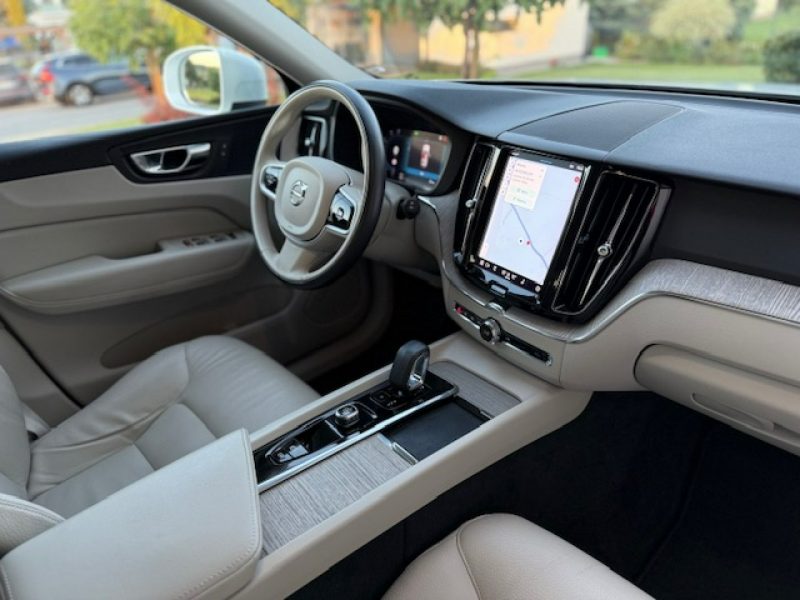 Volvo XC 60 NOWY MODEL, JASNY ŚRODEK, B4 DIESEL, 197PS, SUPER STAN! II (2017-)