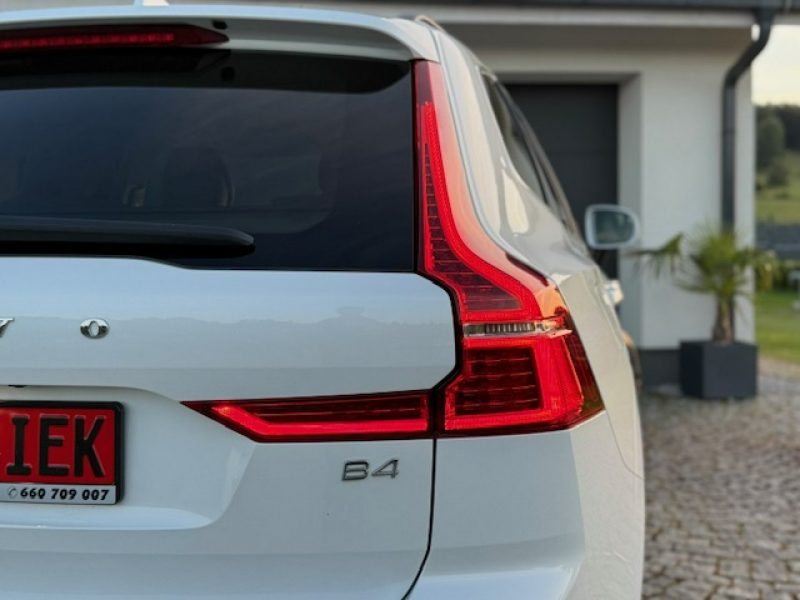Volvo XC 60 NOWY MODEL, JASNY ŚRODEK, B4 DIESEL, 197PS, SUPER STAN! II (2017-)