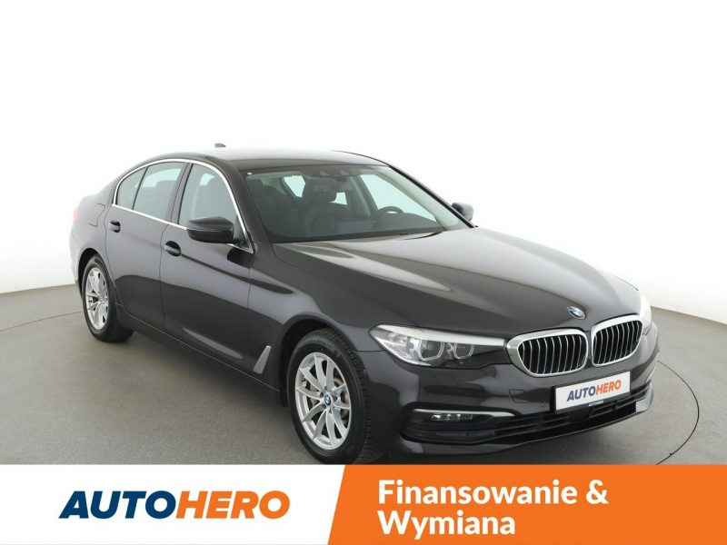 BMW 530 Plug-In Navi Kamera cofania Klimatyzacja Podgrzewane fotele Skórzana t G30 (2017-)